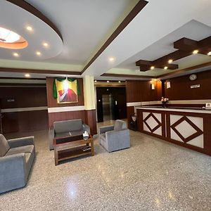 Hotel Claire Inn